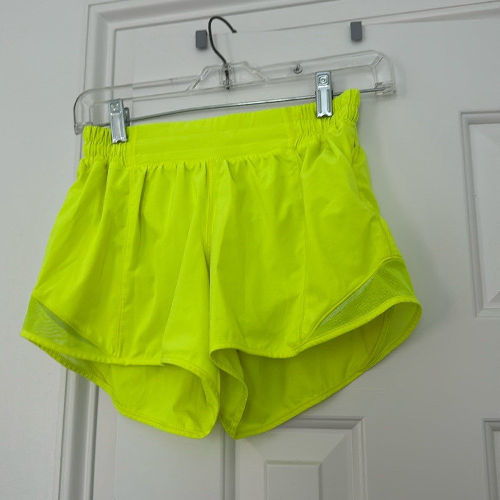 lululemon hotty hot LR 4 inch shorts neon yellow size 6